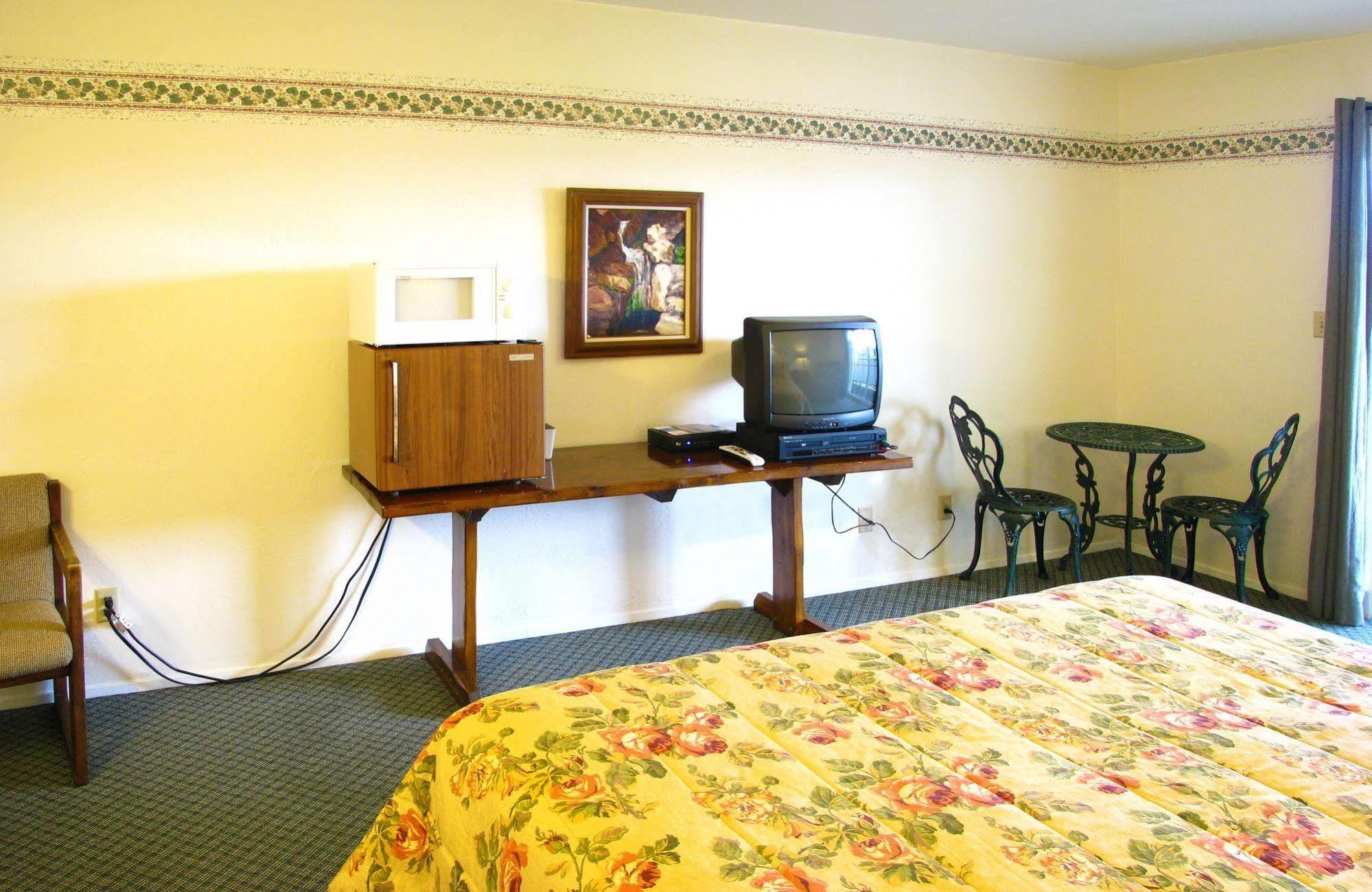 Pacific City Inn Buitenkant foto